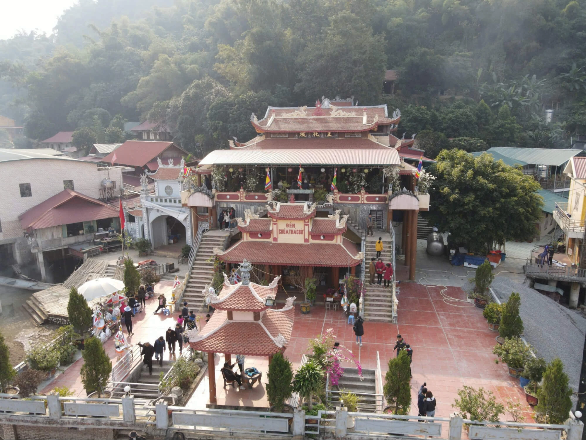 Khám phá Thung Nai Hòa Bình: Viên ngọc xanh giữa lòng sông Đà