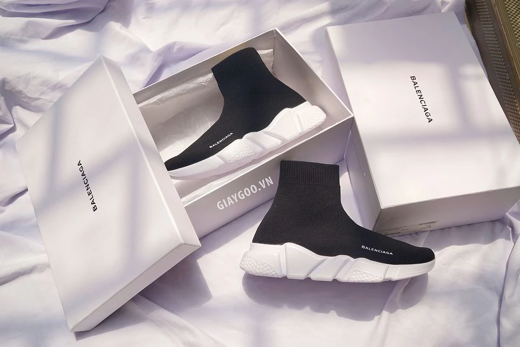 Giày Balenciaga đen trắng Speed Trainer