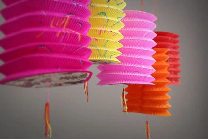 Cách làm đèn Trung thu bằng giấy A4 tại nhà cho mẹ và bé dễ thực hiện