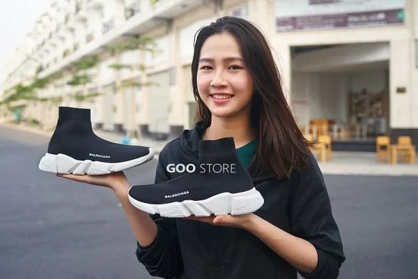 Giày Balenciaga đen trắng Speed Trainer