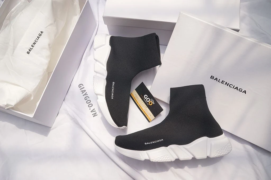 Giày Balenciaga đen trắng Speed Trainer