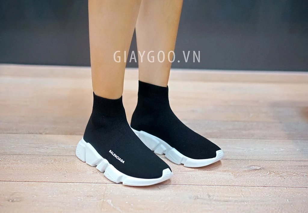 Giày Balenciaga đen trắng Speed Trainer