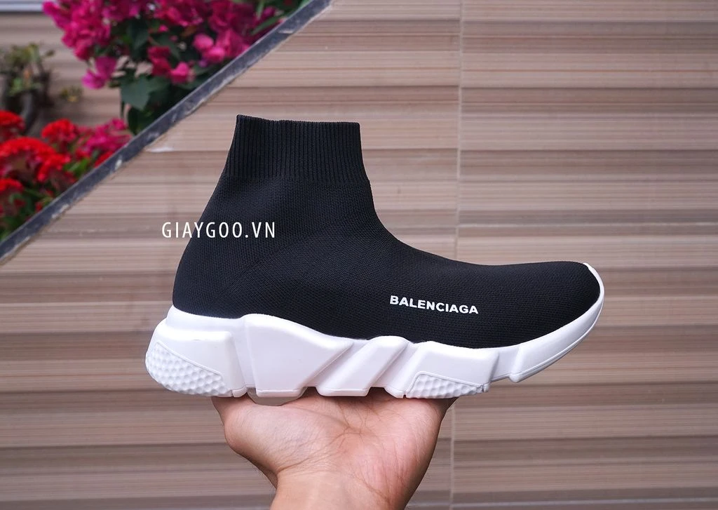 Giày Balenciaga đen trắng Speed Trainer
