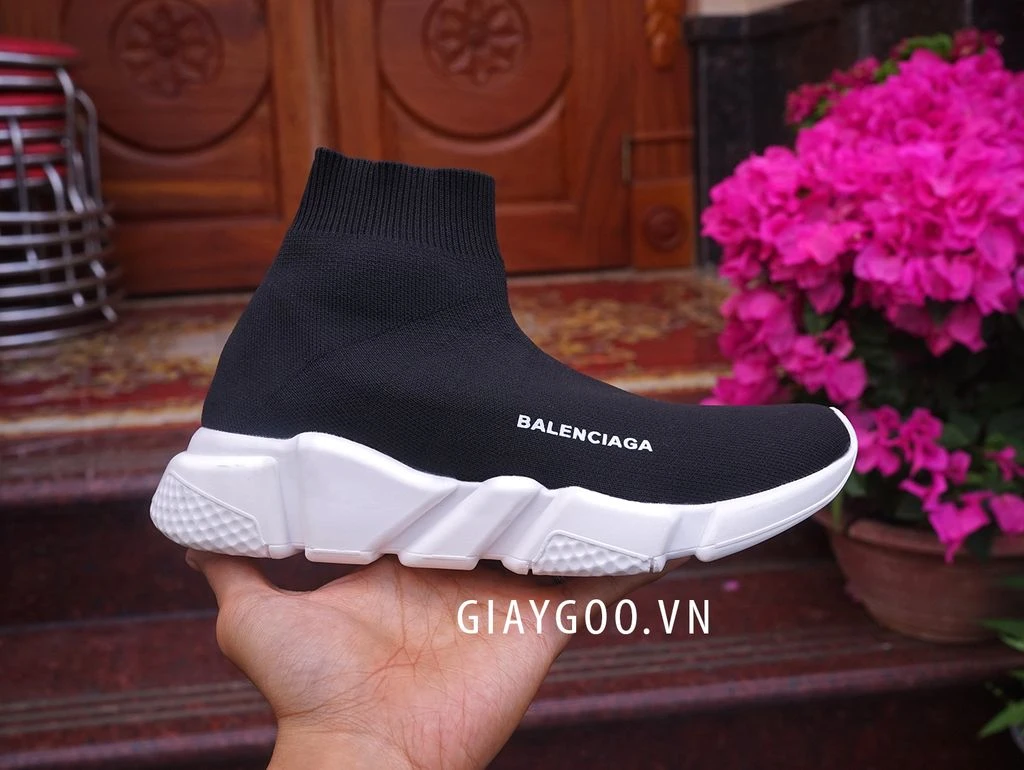 Giày Balenciaga đen trắng Speed Trainer