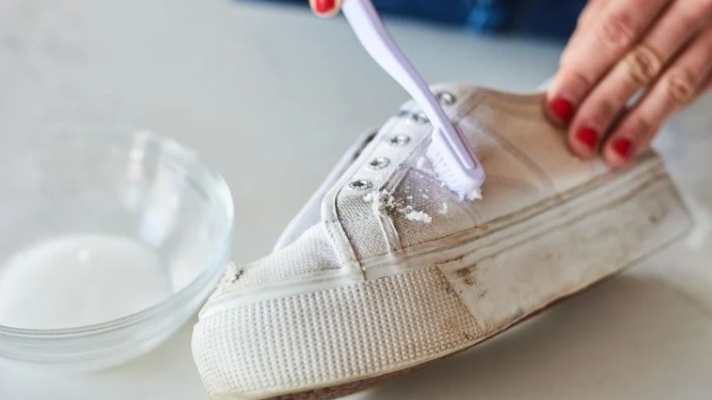 Gợi ý 3 cách dán đế giày thể thao chắc chắn và bền đẹp