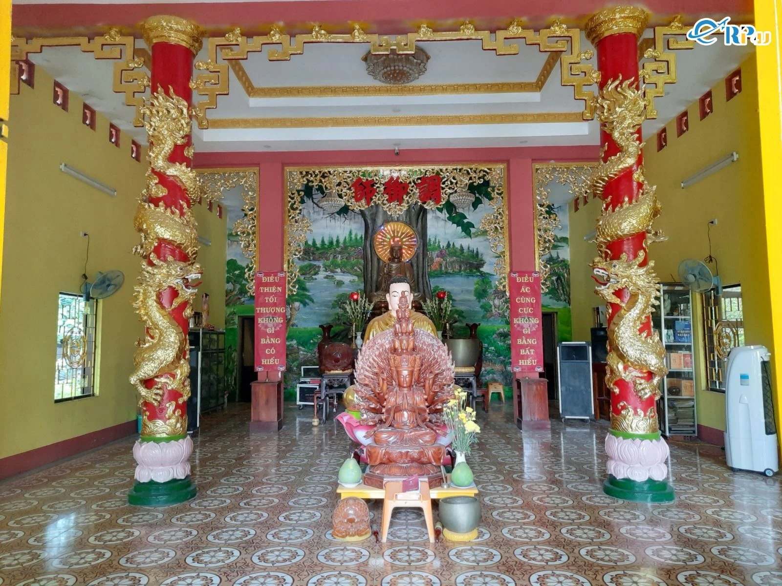 Chùa Liên Hoa - Ngôi chùa 22 năm không đốt vàng mã, làm từ thiện