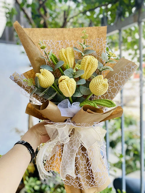 Móc hoa bằng len và những điều cần biết