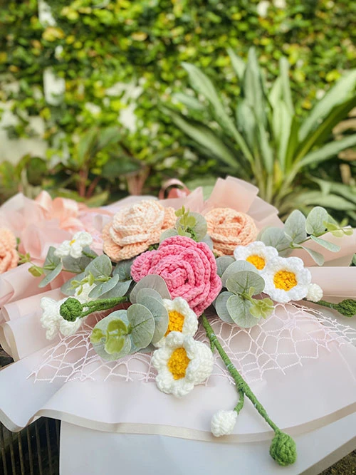 Móc hoa bằng len và những điều cần biết