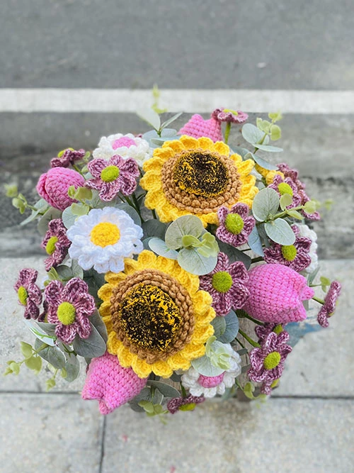 Móc hoa bằng len và những điều cần biết