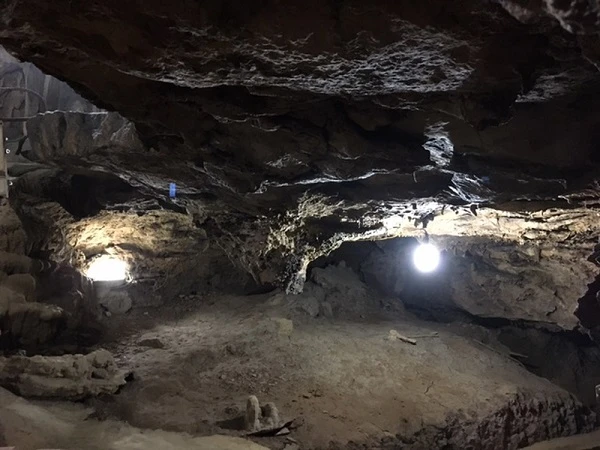 Hòa bình có gì hay mà ai đi cũng không nỡ về ?