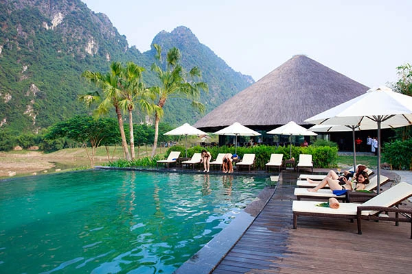 Hòa bình có gì hay mà ai đi cũng không nỡ về ?