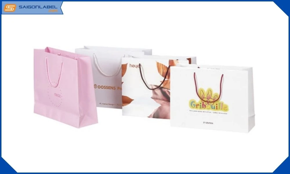 Giấy Bristol là gì? Đặc điểm và ứng dụng của giấy in Bristol