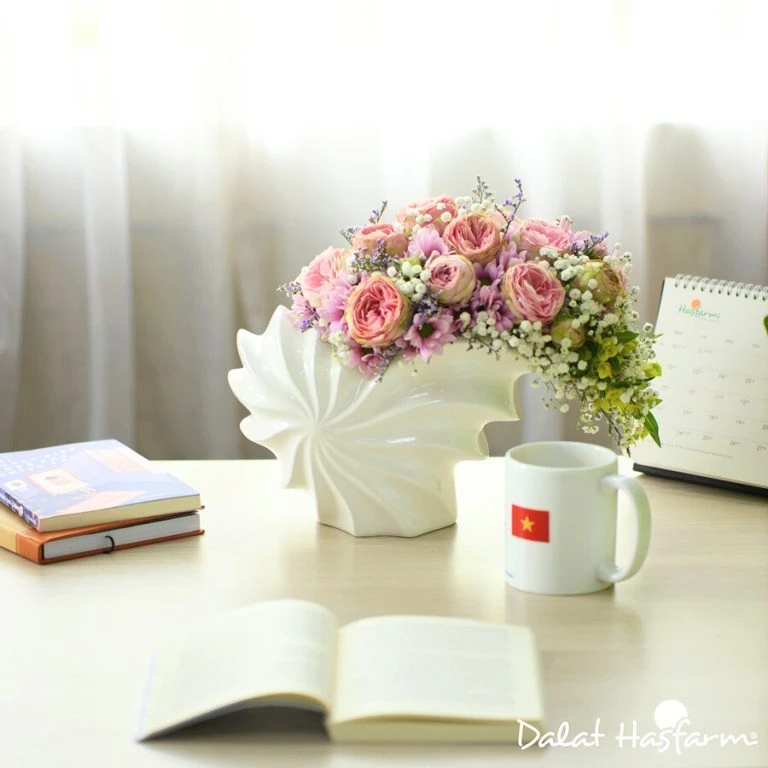 Gợi ý những mẫu cắm hoa hồng đẹp nhất tại nhà