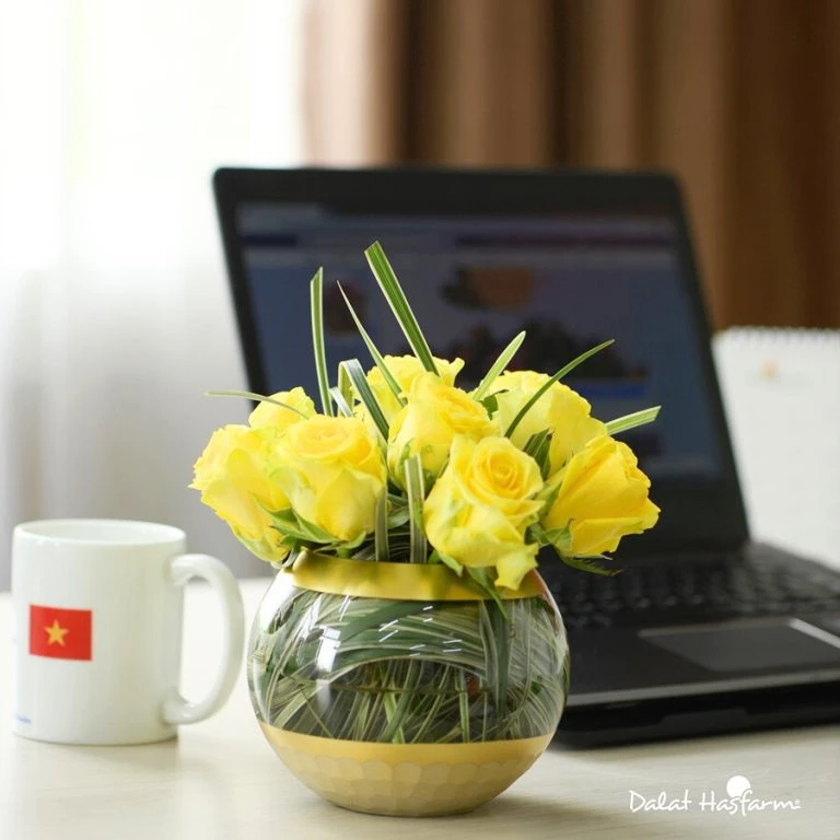 Gợi ý những mẫu cắm hoa hồng đẹp nhất tại nhà