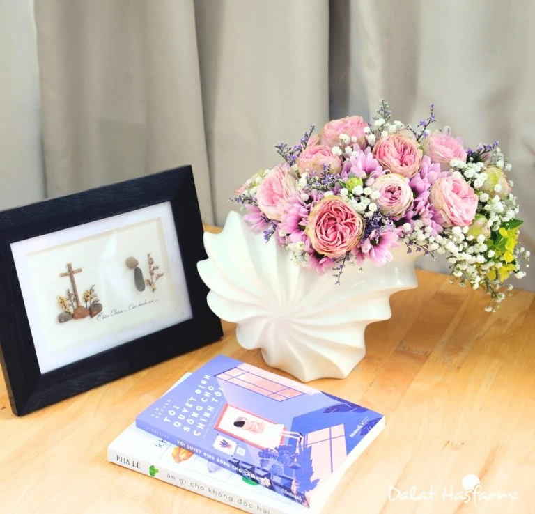 Gợi ý những mẫu cắm hoa hồng đẹp nhất tại nhà