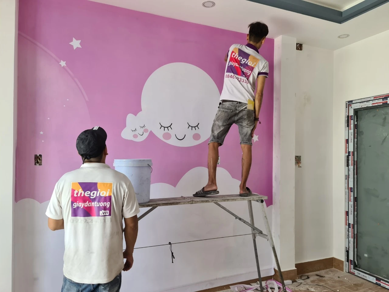 Quy trình thi công giấy dán tường đơn giản nhất