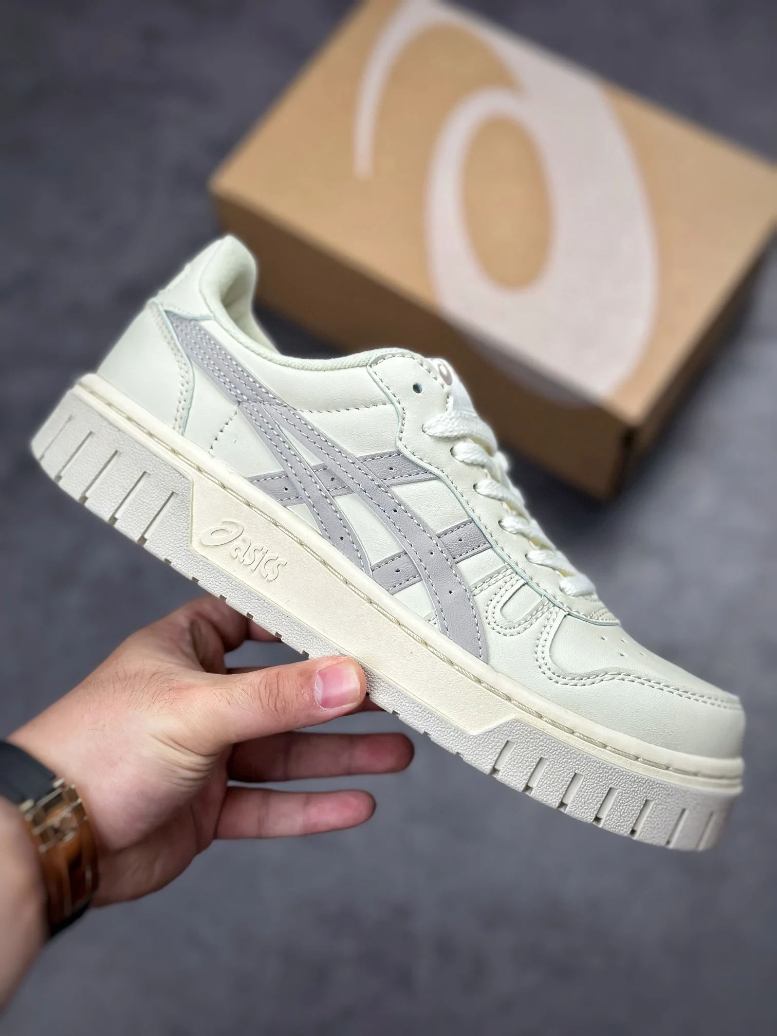Asics Court MZ Beige White Grey