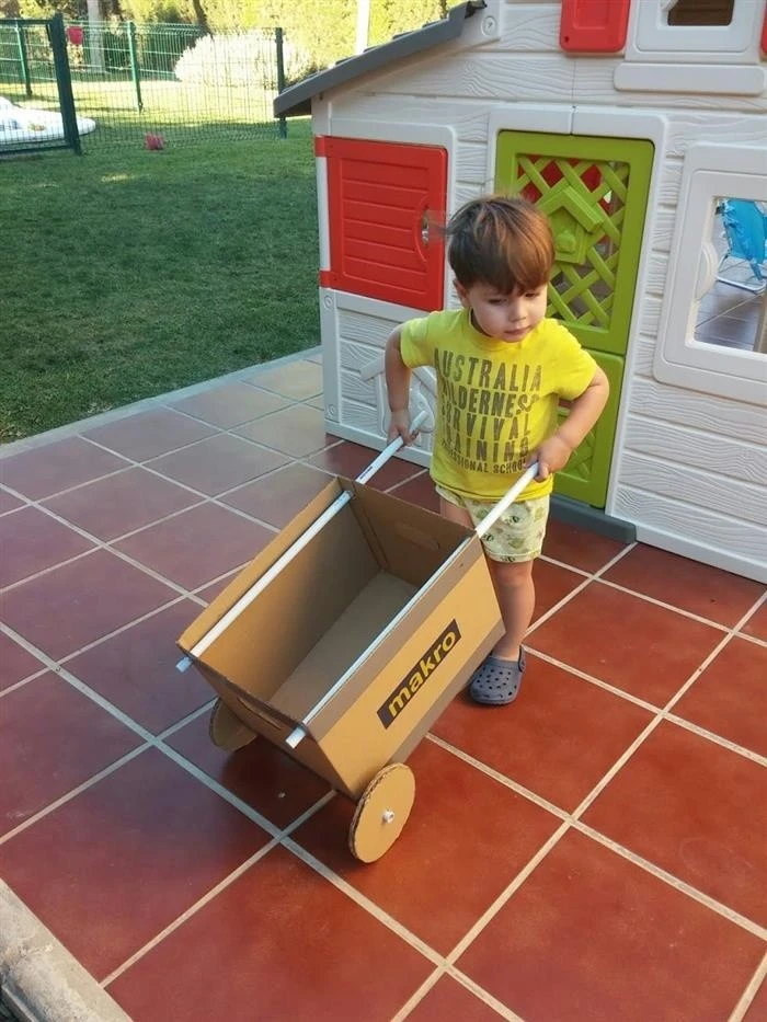 Sản Phẩm Tái Chế Từ Giấy: +20 mô hình đơn giản dể lắp ráp