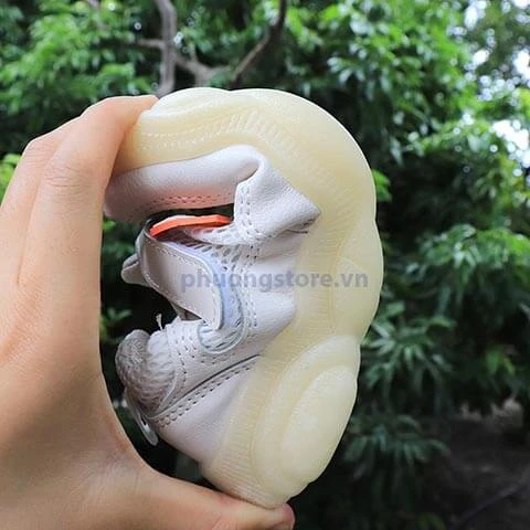 Lợi Ích Của Giày Thể Thao Trẻ Em Trong Phát Triển Sức Khỏe