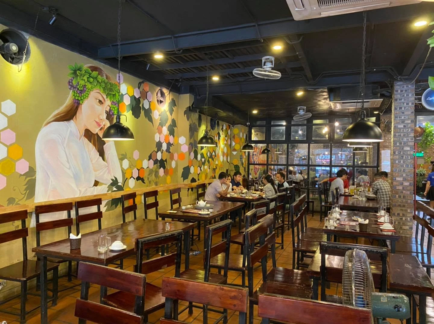 Ăn Gì Ở Cầu Giấy? Thử Ngay 20 Quán Ăn Ngon Ở Cầu Giấy Gây Sốt Hiện Nay | Vincom