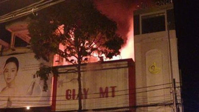 Giày MT: Xu Hướng Thời Trang Nội Địa Tại Việt Nam