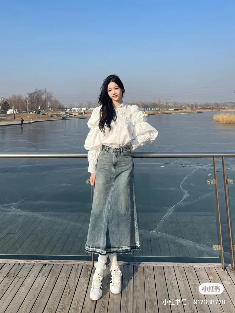 Những Phong Cách Phối Đồ Với Chân Váy Jean Dài HOT Nhất Năm Nay