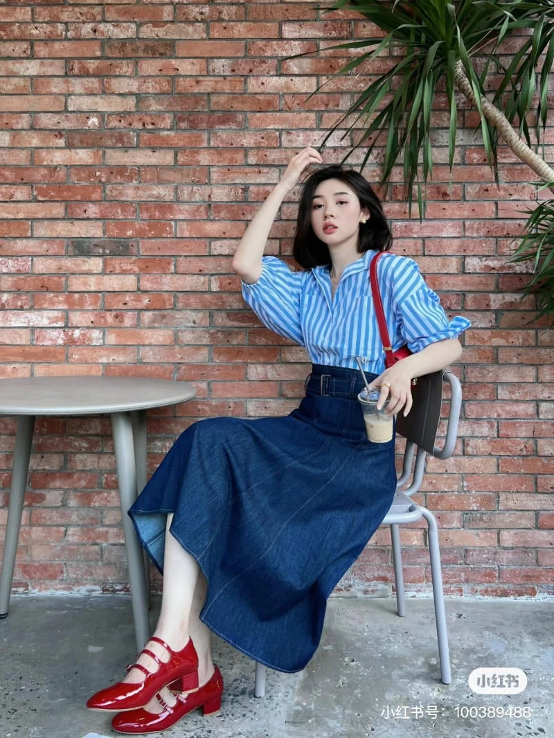 Những Phong Cách Phối Đồ Với Chân Váy Jean Dài HOT Nhất Năm Nay