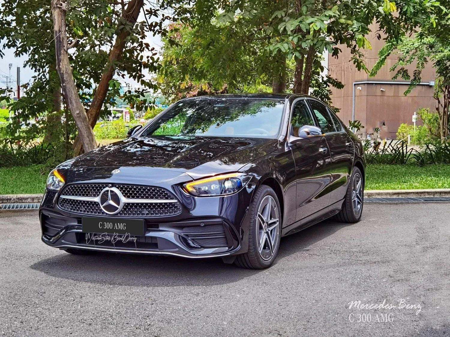 Khám Phá Màu Xe C300 Sang Trọng Và Đẳng Cấp
